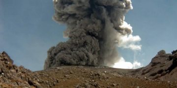 Nueva explosión del Popocatépetl es registrada este lunes