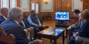 AMLO y Mark Zuckerberg en pláticas para llevar internet a todo el país