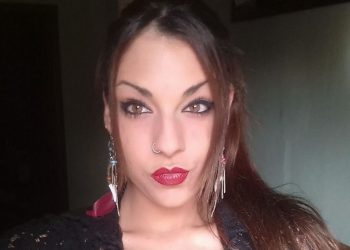 Tras una gran pelea, pide un beso de despedida y le arranca la lengua a su pareja