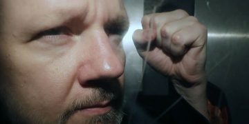 Fiscalía sueca aceptó fallo para no detener a Julian Assange