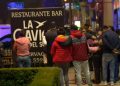 Dos hombres mueren a balazos dentro de bar en Coyoacán, CDMX