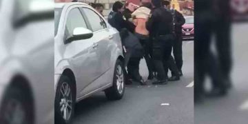 Policías que sometieron a mujer serán sancionados: Sheinbaum