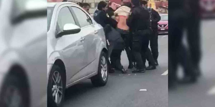 Policías que sometieron a mujer serán sancionados: Sheinbaum
