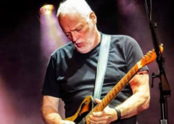 Para combatir el cambio climático David Gilmour subasta sus guitarras