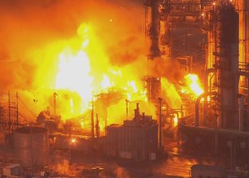 Incendio arrasó con refinería de Filadelfia, EU