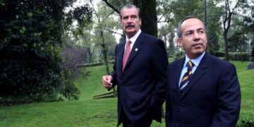 Calderón acusado de encubrir actos de corrupción de Fox