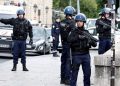 Abren fuego frente a mezquita en Francia dejando  dos heridos