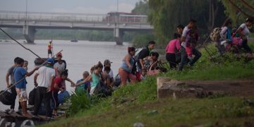 Se estima que 50 mil migrantes esperen su trámite de asilo en México