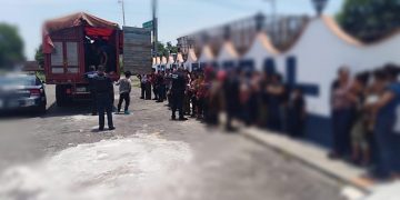 Aseguran a 101 migrantes centroamericanos y detienen a sujeto por tráfico de personas en Veracruz