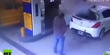 Deja nube de cocaína al explotar auto de narcos argentinos