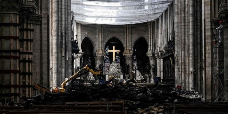 Celebrarán misa en Notre Dame