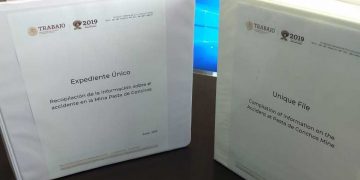 Expediente de Pasta de Conchos es entregado a equipo internacional de rescate por la STPS