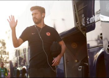 El ex capitán del América Peralta, firma contrato en Guadalajara