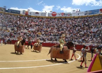 Cierra plaza de toros ecuatoriana y se convierte en un centro de eventos