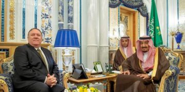 Pompeo llegó a Arabia Saudita para abordar crisis con Irán