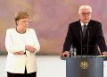 Merkel volvió a sufrir temblores en acto oficial