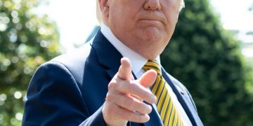 Donald Trump amenaza con iniciar redadas masivas dentro de dos semanas