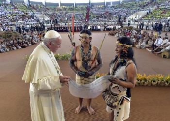 El Vaticano estudia la posibilidad de ordenar hombres casados
