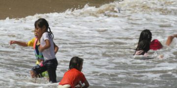 Estas cinco playas de Acapulco no son aptas para uso recreativo