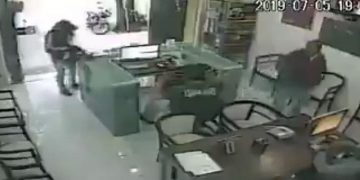 Roban 200 mil pesos en equipo en un Centro Educativo de La Condesa