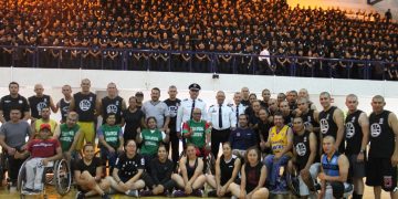 Partido de la selección de basquetbol de silla sobre ruedas contra cadetes de la policía federal