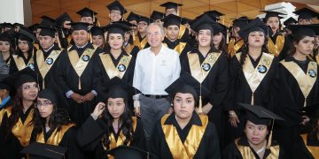 Gobernador buscan insertar a jóvenes potosinos a la industria y supervisa el programa “enchúlame tu barrio”