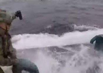 #VIDEO Detienen un narcosubmarino con 232 mdd en cocaína
