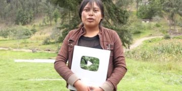 Conoce a Nancy Risol una youtuber indígena con un millón de suscriptores