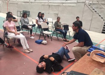 Se capacita al personal de campamentos de verano, en primeros auxilios