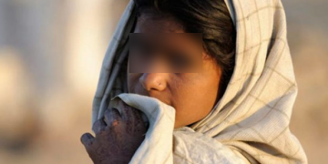 Niña moribunda en India necesita un riñón que sus padres se niegan a donarlo  por ser una mujer
