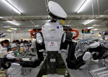 Mexicanos competirán contra robots por trabajos: OCDE