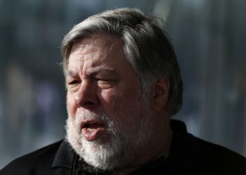 “Borra tú cuenta de Facebook, protege tú privacidad”: Cofundador de Apple