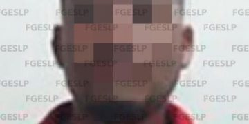 Detienen en flagrancia a dos personas portación de arma de fuego y por soborno