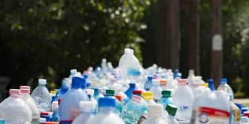 DIF estatal invita a la ciudadanía a reducir el uso de materiales plásticos en campaña