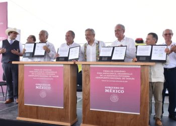 AMLO y JMCL firman convenio de más de 1000 mdp para impulsar turismo en la Huasteca