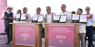 AMLO y JMCL firman convenio de más de 1000 mdp para impulsar turismo en la Huasteca