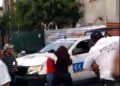#VIDEO Una menor es agarrada a golpes por una policía de tránsito