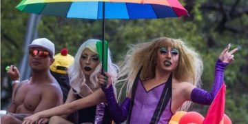Busca el Senado elevar a delito terapias para “curar” la homosexualidad