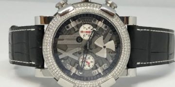 El narco- reloj hecho con restos del Titanic fue vendido ayer en al subasta del GobMex