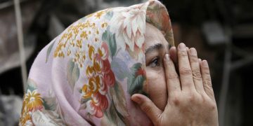 #VIDEOS Pánico en Indonesia por el terremoto de magnitud 7,3 en Indonesia