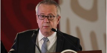Renuncia Urzúa a Secretaría de Hacienda