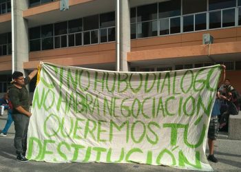 Alumnas de la UASLP protestan por acoso sexual
