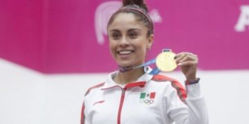Paola Longoria pide que al deporte no se le quite más dinero