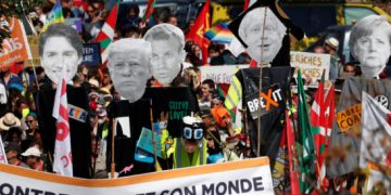 Inicia la cumbre del G7 en Biarritz pesé a protestas y tensiones