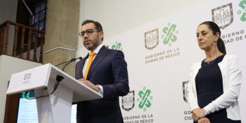 Autoridades capitalinas se contradicen sobre situación laboral de policías que violaron a menor
