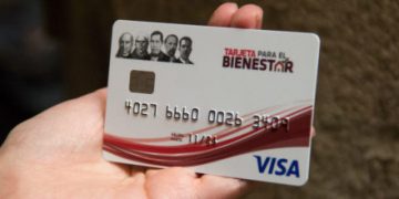 Personas de la tercera edad recibirán pensión en la Tarjeta de Bienestar en CDMX