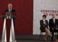 Analizan creación de universidad para formación de médicos y enfermeras