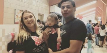 Bebé sobrevive porque padres mueren protegiéndolo en tiroteo del Paso