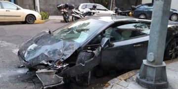 Chocan lamborghini de 6 mdp es abandonado en CDMX