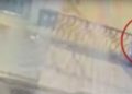 #VIDEO Muere pareja que cae de un puente peatonal